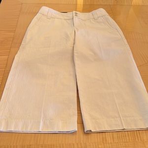 Banana republic low rise knee length capri pants